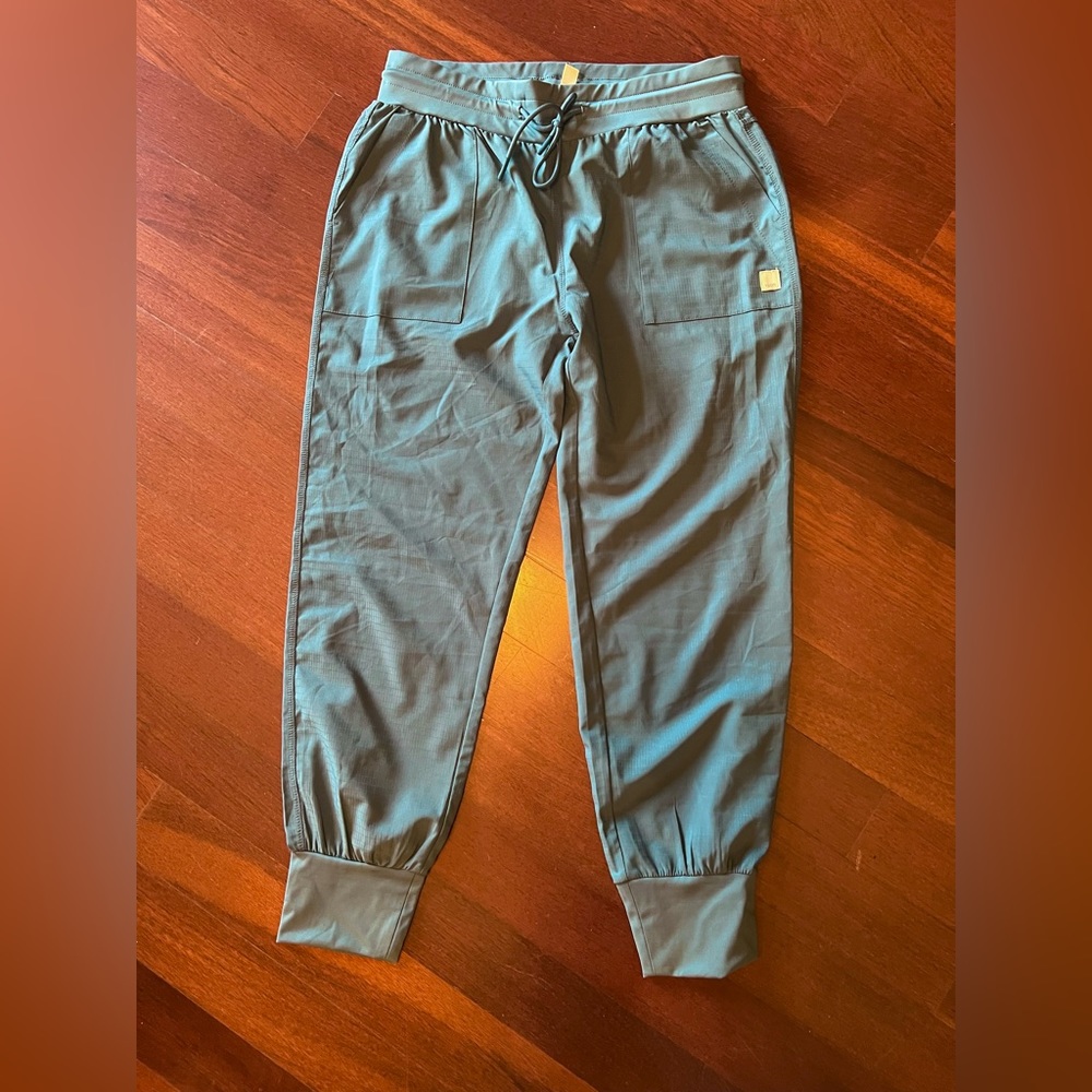 Vuori Miles Jogger, size M